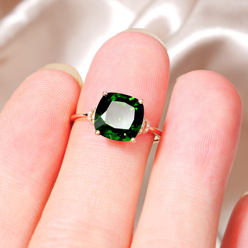 Emerald Crystal Fashion Ring